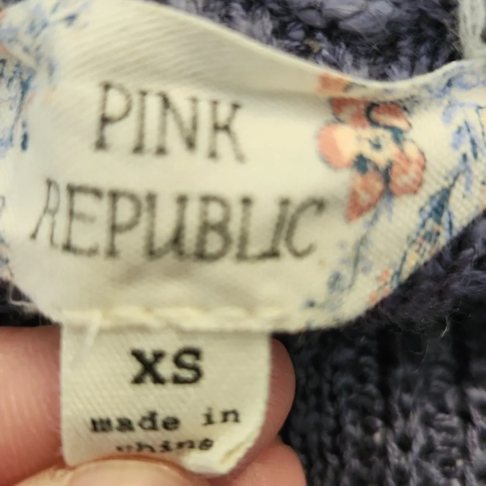 Pink Republic Women’s Slate Blue Knit Sweater - Picture 13 of 14